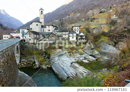 View of the Swiss mountain town of Lavertezzo. Switzerland. canton Ticino 119967181