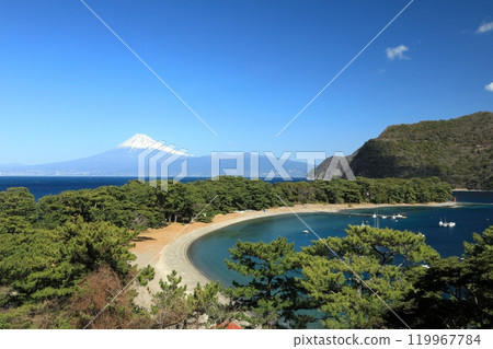 Stunning views of Nishi-Izu Toda Mihama Cape and Mt. Fuji in spring Stunning views of Nishi-Izu Toda Mihama Cape and Mt. Fuji in spring 119967784