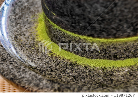 Stone-ground matcha 119971267