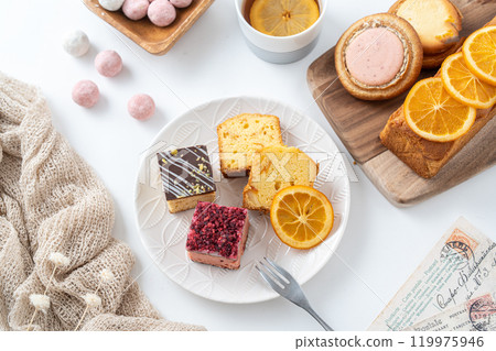 美味的糖果和蛋糕 119975946