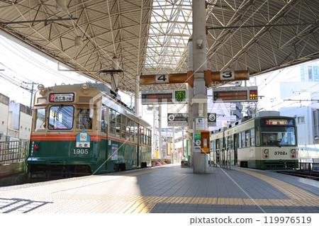 [Hiroshima Electric Railway] 1900 series and 3700 series (Main Line/Miyajima Line: Hiroden Nishihiroshima (Koi) Station) 119976519
