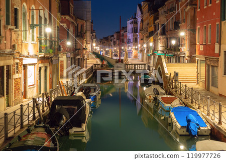 Picturesque canal and facades of old houses before dawn in Venice, Italy Picturesque canal and facades of old houses before dawn in Venice, Italy 119977726