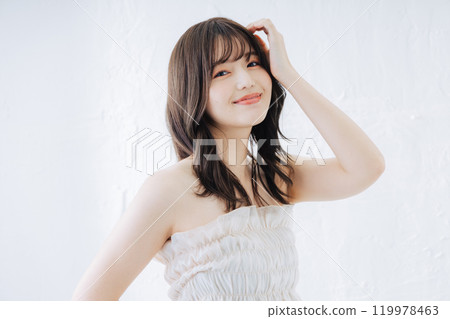 年輕女性的美麗形象 119978463