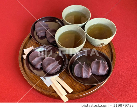 Akafuku mochi, a specialty of Ise, Akafuku mochi, Akafuku mochi, Ise Grand Shrine, Ise pilgrimage, specialty souvenirs, ingredients from Hokkaido Akafuku mochi, a specialty of Ise, Akafuku mochi, Akafuku mochi, Ise Grand Shrine, Ise pilgrimage, specialty souvenirs, ingredients from Hokkaido 119979752