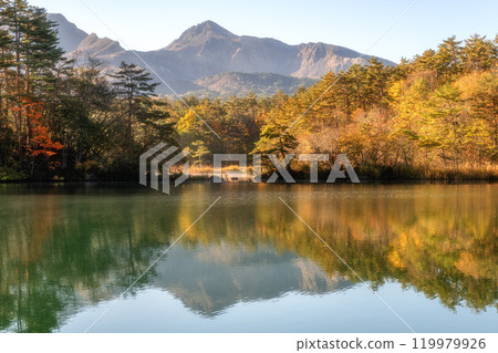 Fukushima Prefecture: Lake Bishamon in full autumn color at Goshiki-numa Lake 119979926