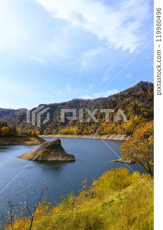 Autumn leaves of Jozankei Hoheikyo Dam, Hokkaido Autumn leaves of Jozankei Hoheikyo Dam, Hokkaido 119980496