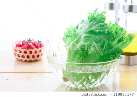 德島縣產的褶邊冰淇淋（生菜），口感酥脆。 119983177