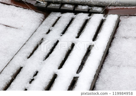 雪、降雪、雨夾雪、板條、雪國、北方國家、雪、冬天、寒冷、降雪、雪景、冬天場景、第一場雪、日本 雪、降雪、雨夾雪、板條、雪國、北方國家、雪、冬天、寒冷、降雪、雪景、冬天場景、第一場雪、日本 119984958