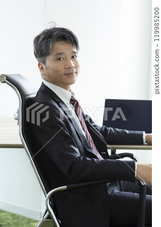 一個清爽的商人 一個清爽的商人 119985200