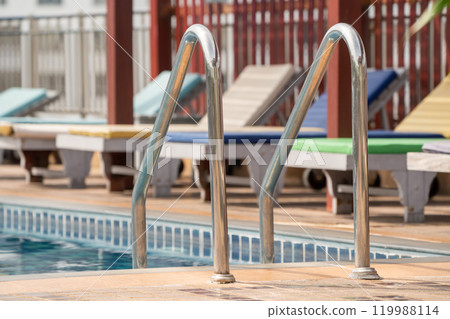 stairs to the pool 119988114
