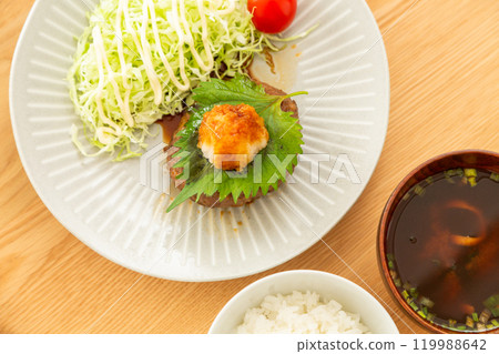 Grated hamburger steak, rice and miso soup Grated hamburger steak, rice and miso soup 119988642