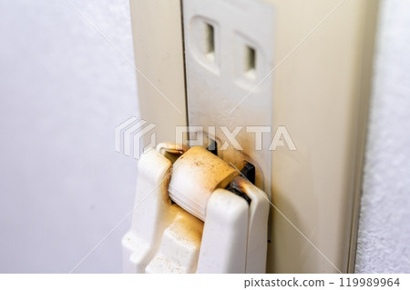 插座火災、插座引起的火災、電線火災、電氣火災、插座燒毀 119989964