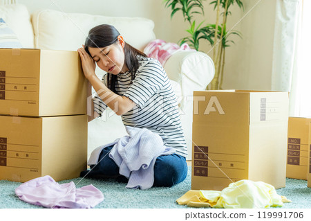 一個厭倦了準備搬家的女人 119991706