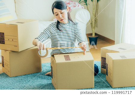 準備搬家的女人 119991717