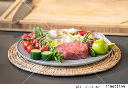 vegetable, beef, meat 119991899