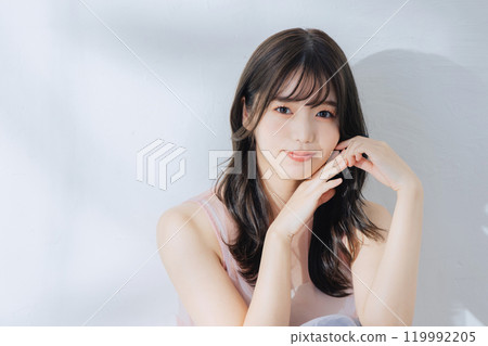 年輕女性的美麗形象 119992205