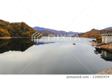 Tagokura Dam in autumn colors, Tadami Town, Aizu District, Fukushima Prefecture Tagokura Dam in autumn colors, Tadami Town, Aizu District, Fukushima Prefecture 119993474