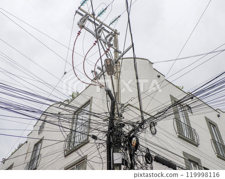 cables wires in playa del carmen mexico 119998116