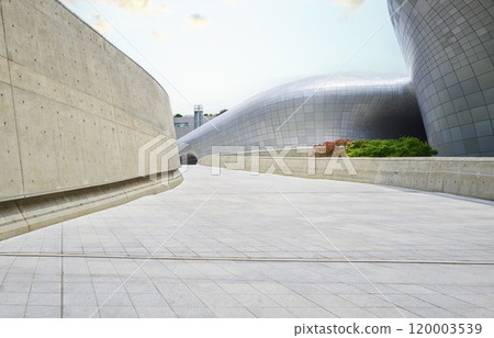 Dongdaemun design plaza showing modern architecture in seoul, south korea Dongdaemun design plaza showing modern architecture in seoul, south korea 120003539
