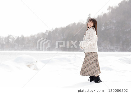 Beautiful Japanese women 120006202