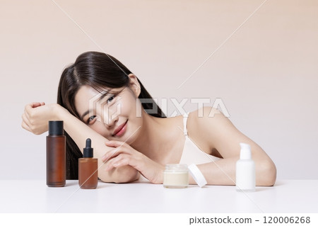 A Woman in Her 20s Posing With Cosmetics A Woman in Her 20s Posing With Cosmetics 120006268