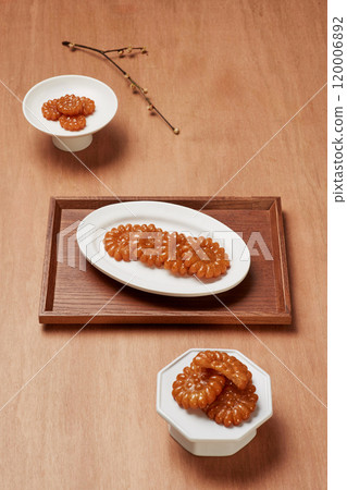 Sweet medicine and desserts 120006892