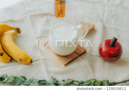 Homemade banana milk 120010612