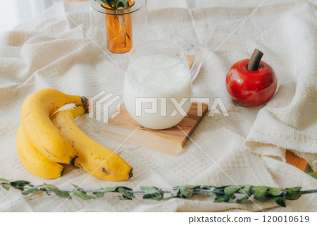 Homemade banana milk 120010619