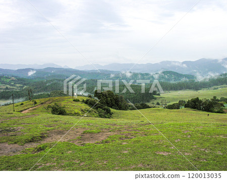 Cloud covered hill tops at Madikeri, India 120013035