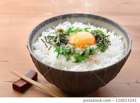 Tororo 米飯(新鮮煮熟的米飯和山藥搭配得很好) Tororo 米飯(新鮮煮熟的米飯和山藥搭配得很好) 120013241
