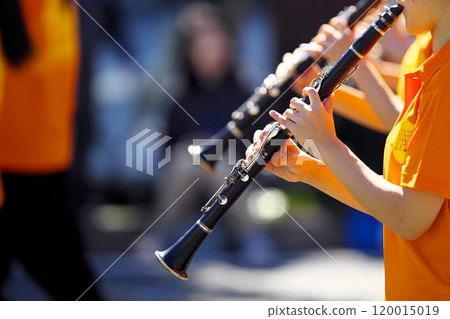 行進樂隊遊行樂器 120015019