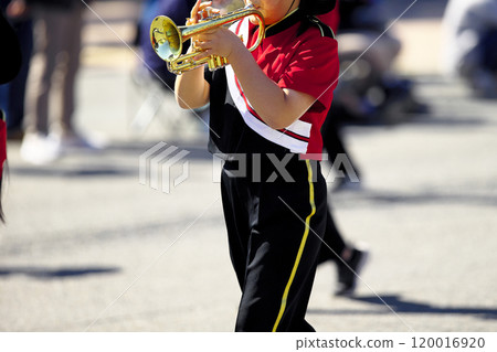 行進樂隊遊行樂器 120016920
