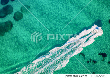 Tropical Mediterranean sea 120022082