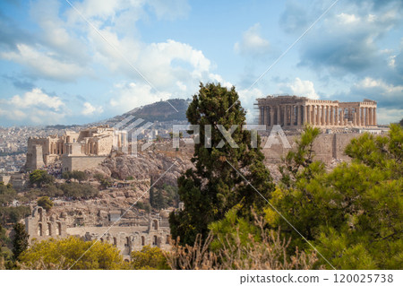 Parthenon on the Acropolis in Athens, Greece. Beautiful summer holidays in Greece Parthenon on the Acropolis in Athens, Greece. Beautiful summer holidays in Greece 120025738