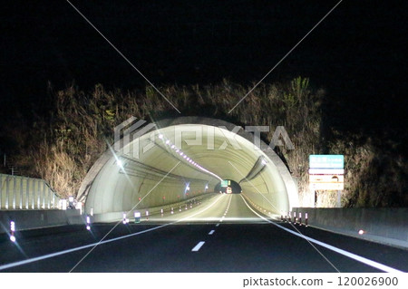 Night Cruise: Shin-Tomei Fujinomiya Tunnel [Fujinomiya City, Shizuoka Prefecture] 120026900