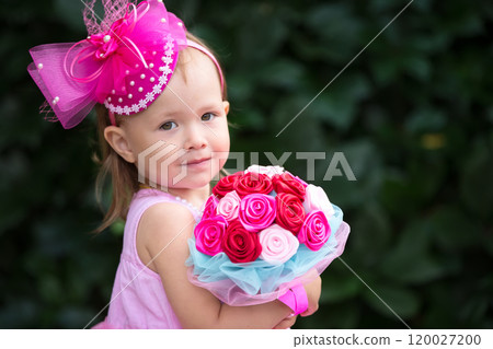 Little girl with a wedding bouquet Little girl with a wedding bouquet 120027200
