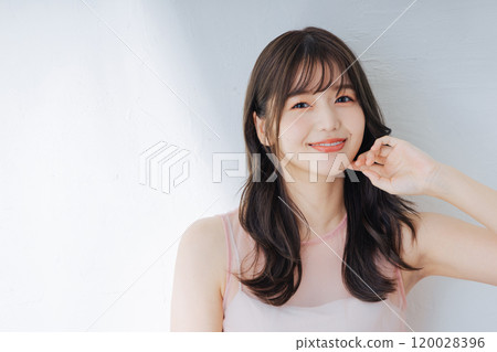 Beauty image of young women 120028396