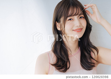 Beauty image of young women 120028398