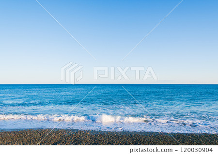 A calm beach 120030904