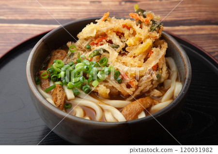 Fried chicken curry udon Fried chicken curry udon 120031982