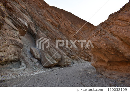 California mountains background, Golgen canyon in Death Valley, view of natural landscape, US national parks wildlife 120032109