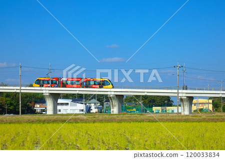 宇都宮輕軌飛山城東站附近的燈光線和田園風光 宇都宮輕軌飛山城東站附近的燈光線和田園風光 120033834