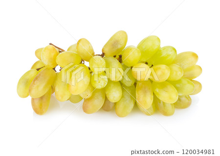 green grapes isolated on white background green grapes isolated on white background 120034981