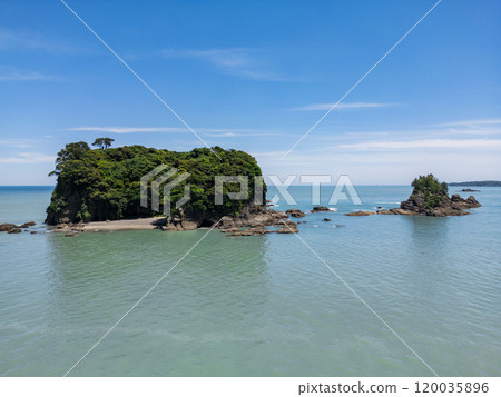 Kowloon Island and Taijima (drone aerial photography) Kushimoto Town, Higashimuro District, Wakayama Prefecture Kowloon Island and Taijima (drone aerial photography) Kushimoto Town, Higashimuro District, Wakayama Prefecture 120035896