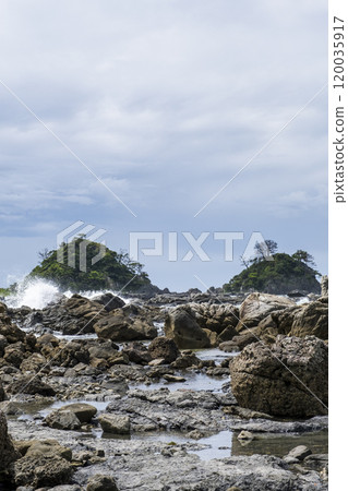 Futatsujima, Kushimoto Town, Higashimuro District, Wakayama Prefecture 120035917