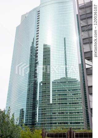 A view of the office district looking up at skyscrapers (Shiodome) A view of the office district looking up at skyscrapers (Shiodome) 120036107