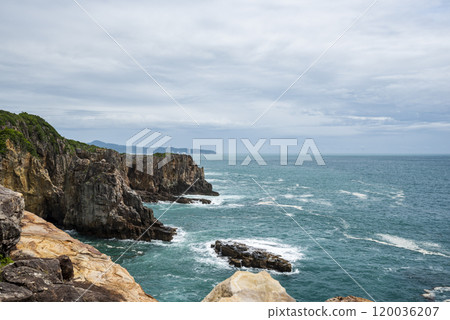 Sandanbeki, Shirahama Town, Nishimuro District, Wakayama Prefecture 120036207