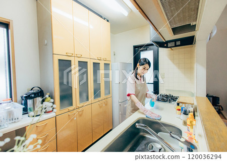 家事服務人員 120036294