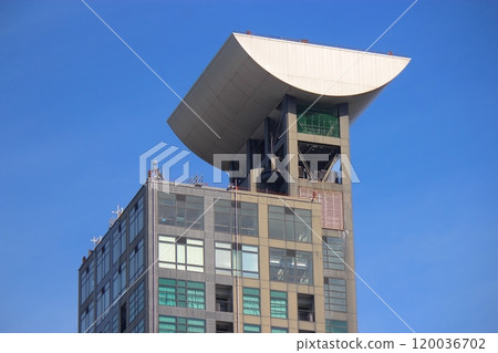 Mojiko Retro Observation Deck [Skyscraper] Close-up 120036702