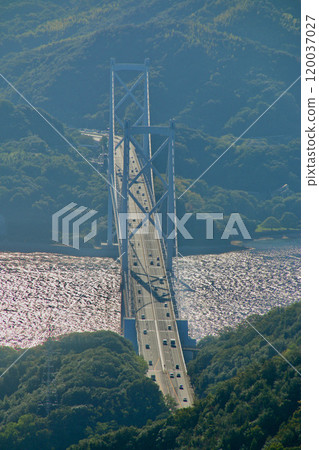 View of Innoshima Bridge from Takamiyama Observatory (Onomichi City, Hiroshima Prefecture) 120037027